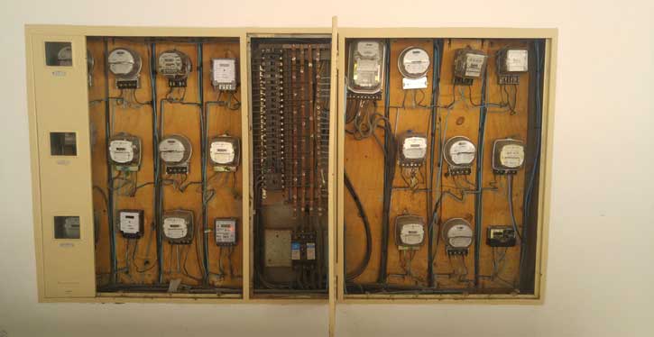 Quadro Eletrico Feio